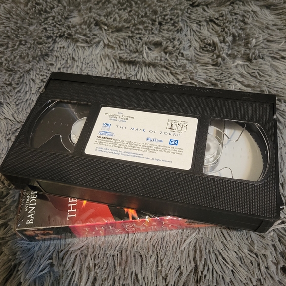 The Mask Of Zorro VHS (1998) - Picture 8 of 8